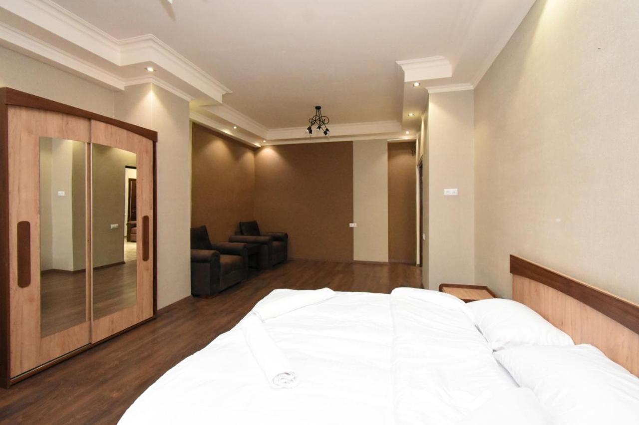 Ferienwohnung Malibu Erivan Exterior foto